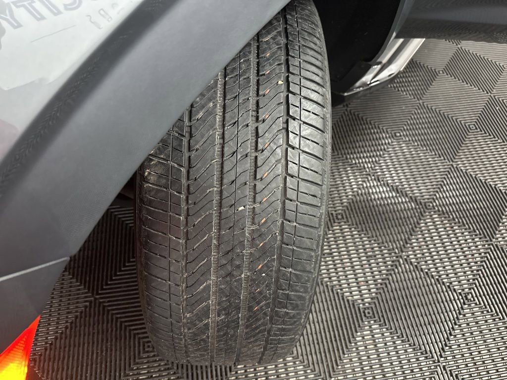 Used 2022 Chevrolet Tahoe Premier AWD/4WD image 39