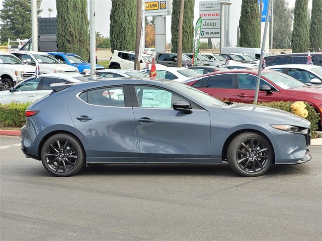 New 2025 MAZDA MAZDA3 Hatchback w/Premium Plus Pkg image 3