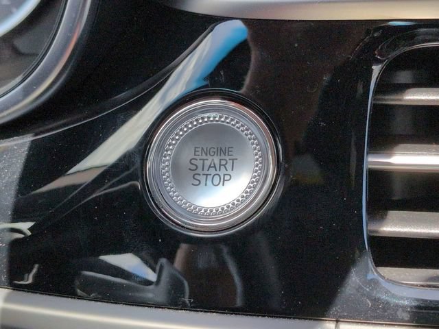 Used 2025 Genesis G70 3.3T Advanced AWD/4WD image 31