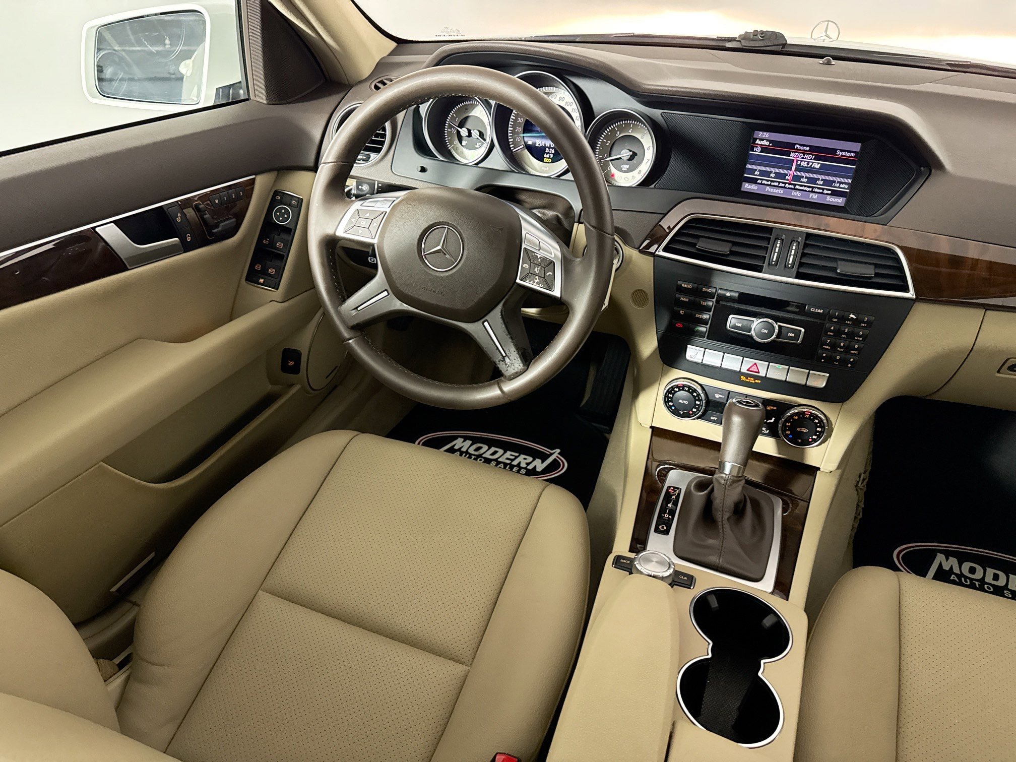 Used 2013 Mercedes-Benz C 300 4MATIC Sedan image 27