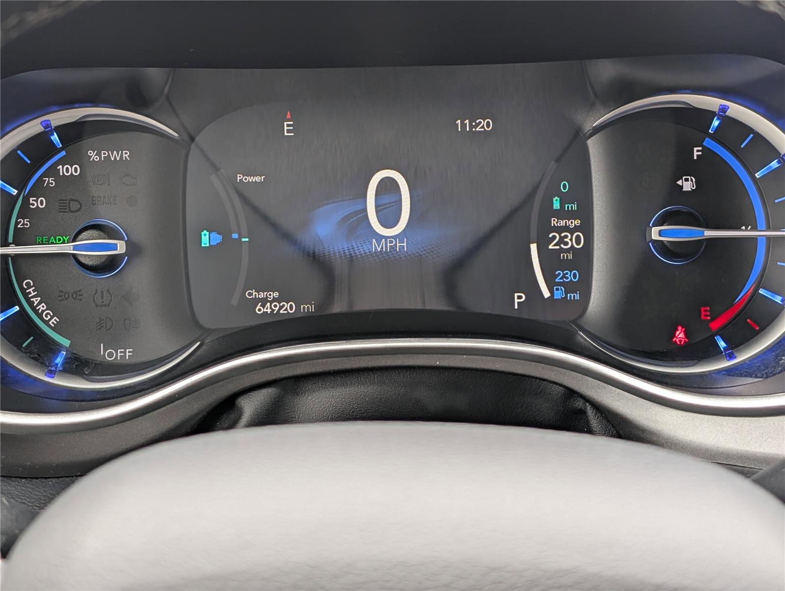 Used 2024 Chrysler Pacifica Select image 37