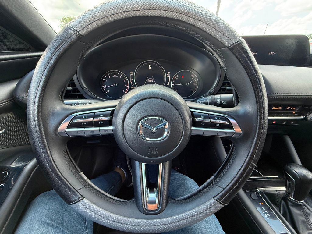 Used 2019 MAZDA MAZDA3 Hatchback w/ Premium Package image 10