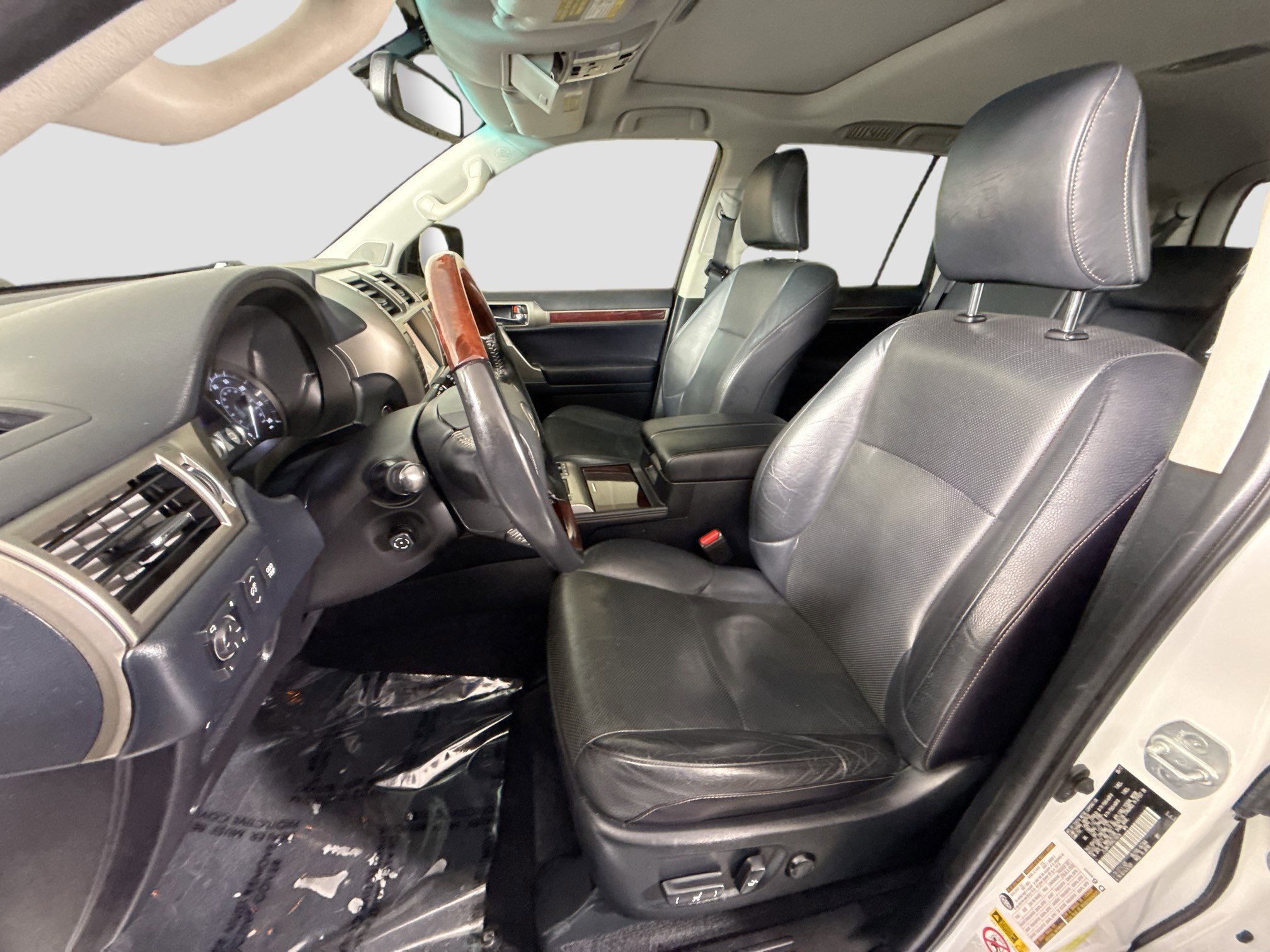 Used 2017 Lexus GX 460 Premium w/ Premium Package AWD/4WD image 22