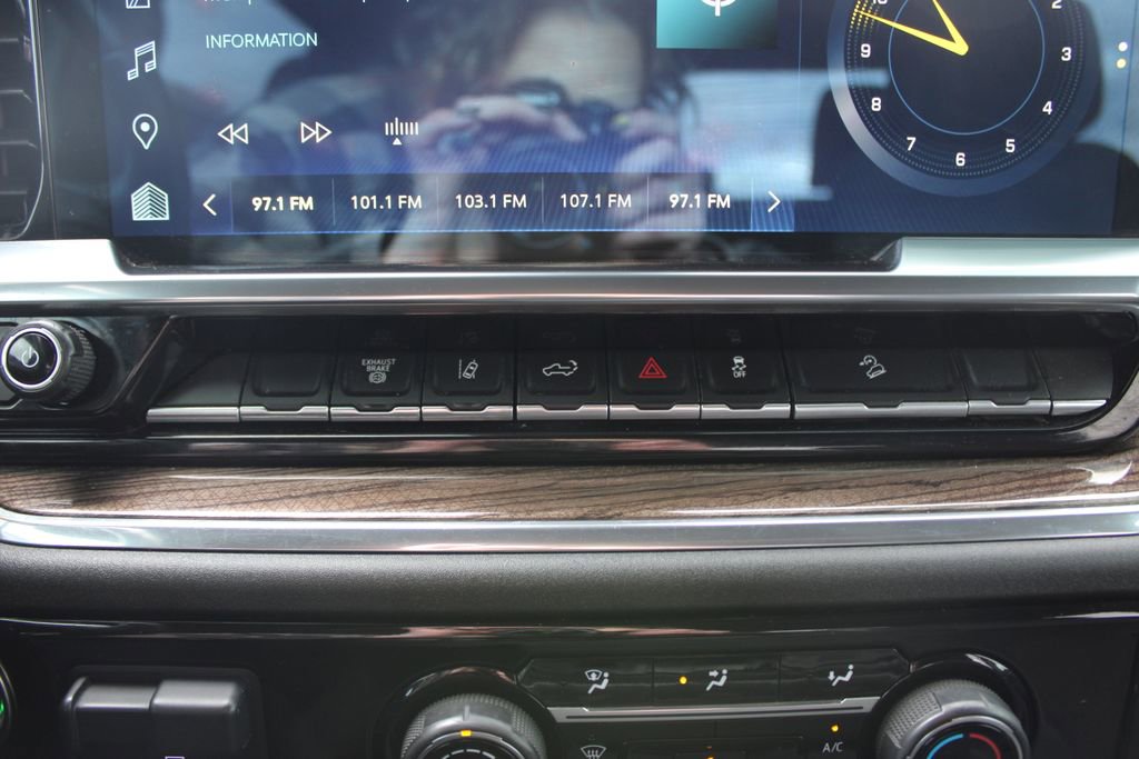 Used 2024 Chevrolet Silverado 2500 LT image 43