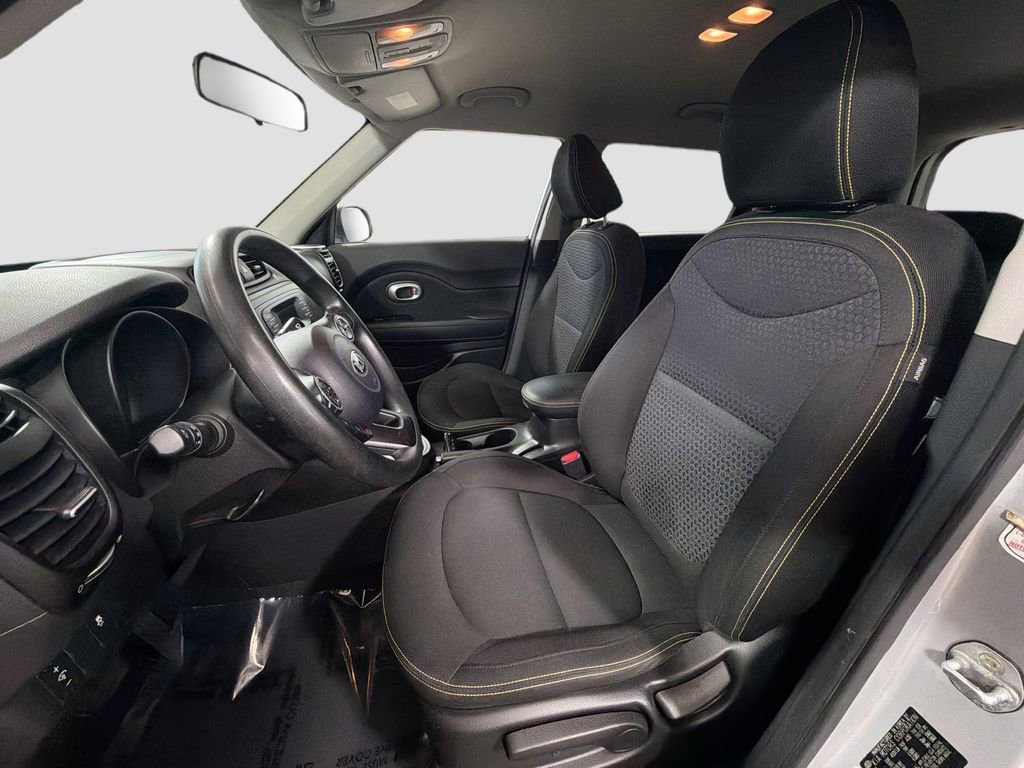 Used 2015 Kia Soul + FWD image 21
