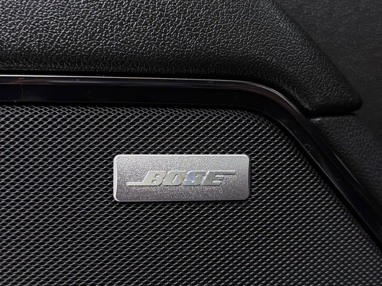 Used 2024 GMC Sierra 1500 AT4 w/ Technology Package image 7