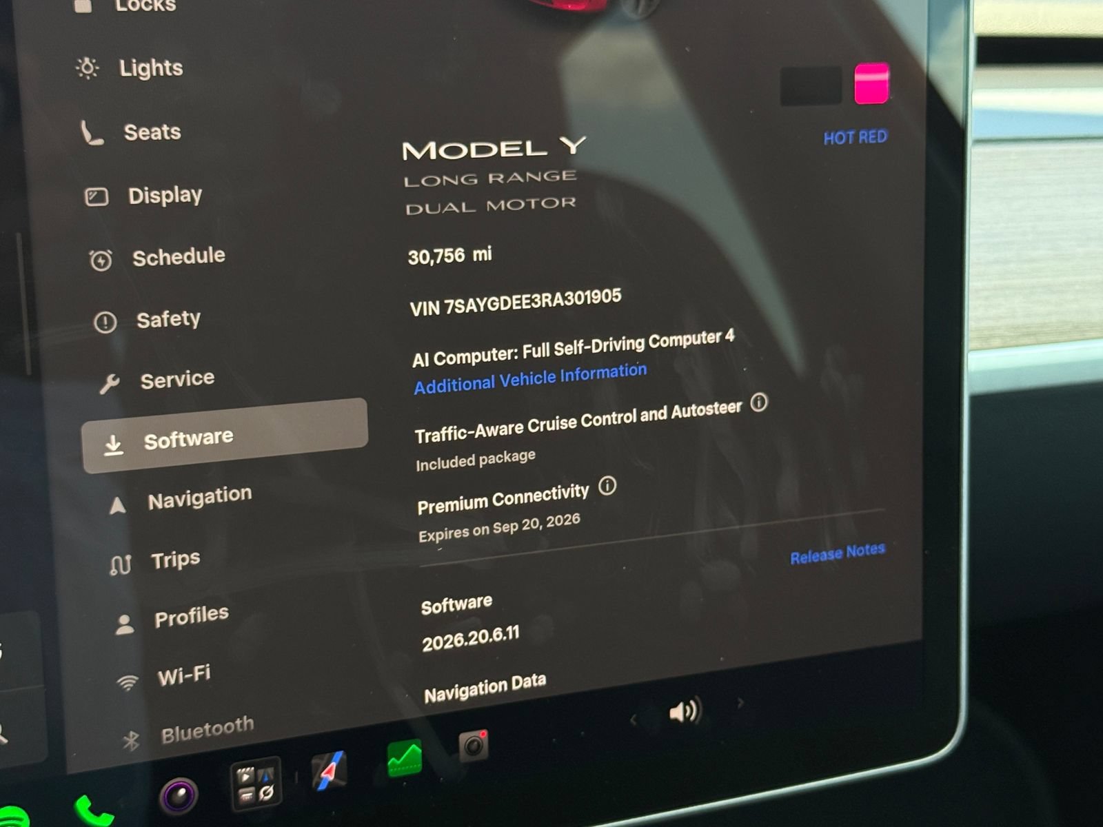 Used 2024 Tesla Model Y Long Range AWD/4WD image 22
