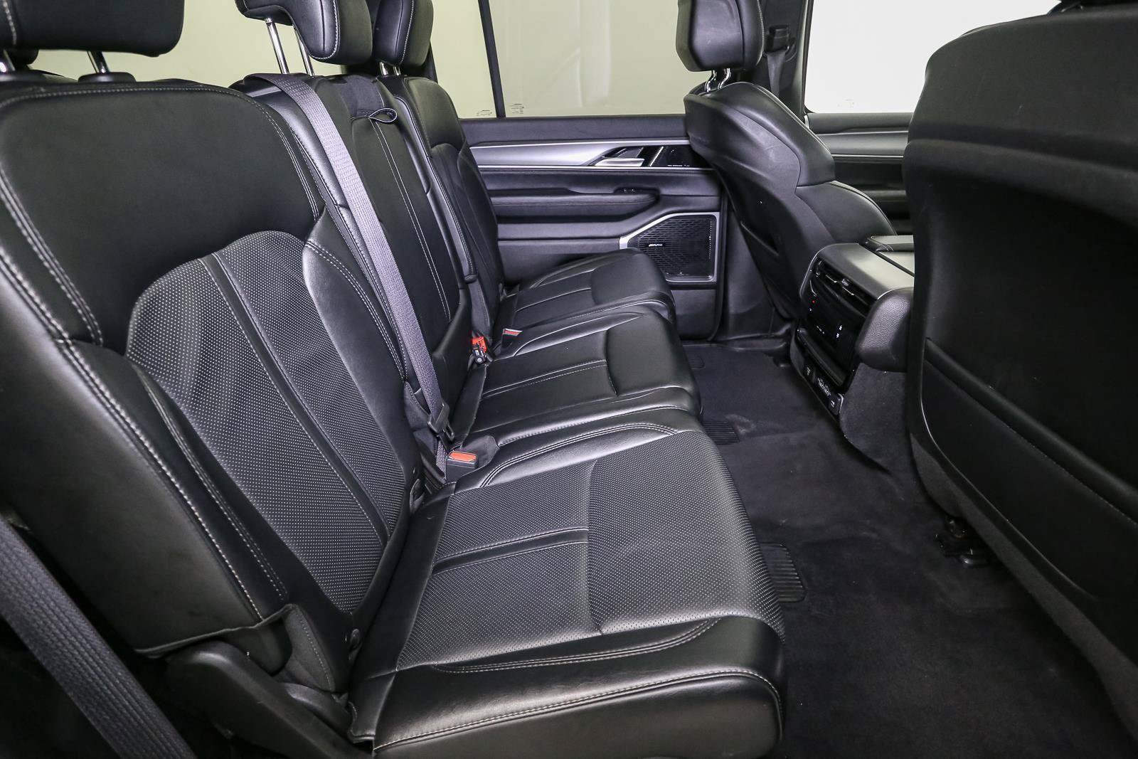 Used 2024 Jeep Wagoneer Series II AWD/4WD image 22