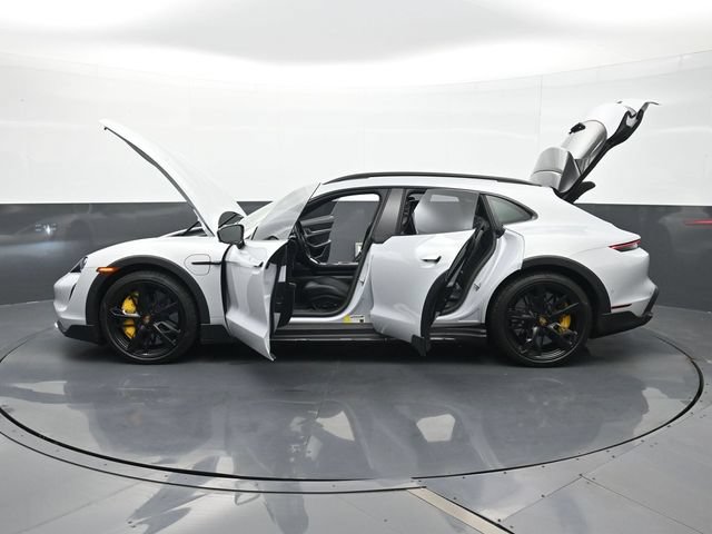 Certified 2023 Porsche Taycan Turbo S AWD/4WD image 31