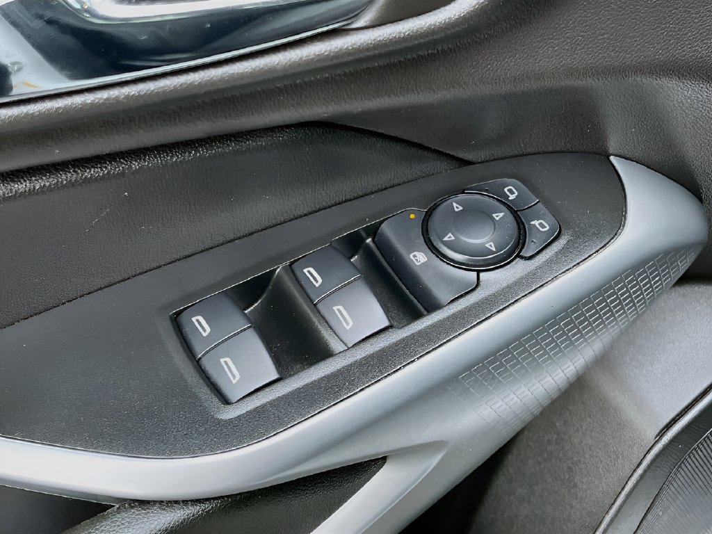 Used 2026 Chevrolet Trax LT FWD image 17