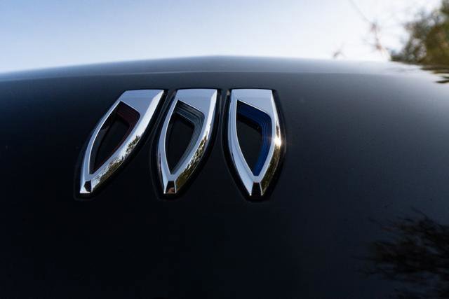 Used 2024 Buick Envista Sport Touring w/ Convenience I Package image 37