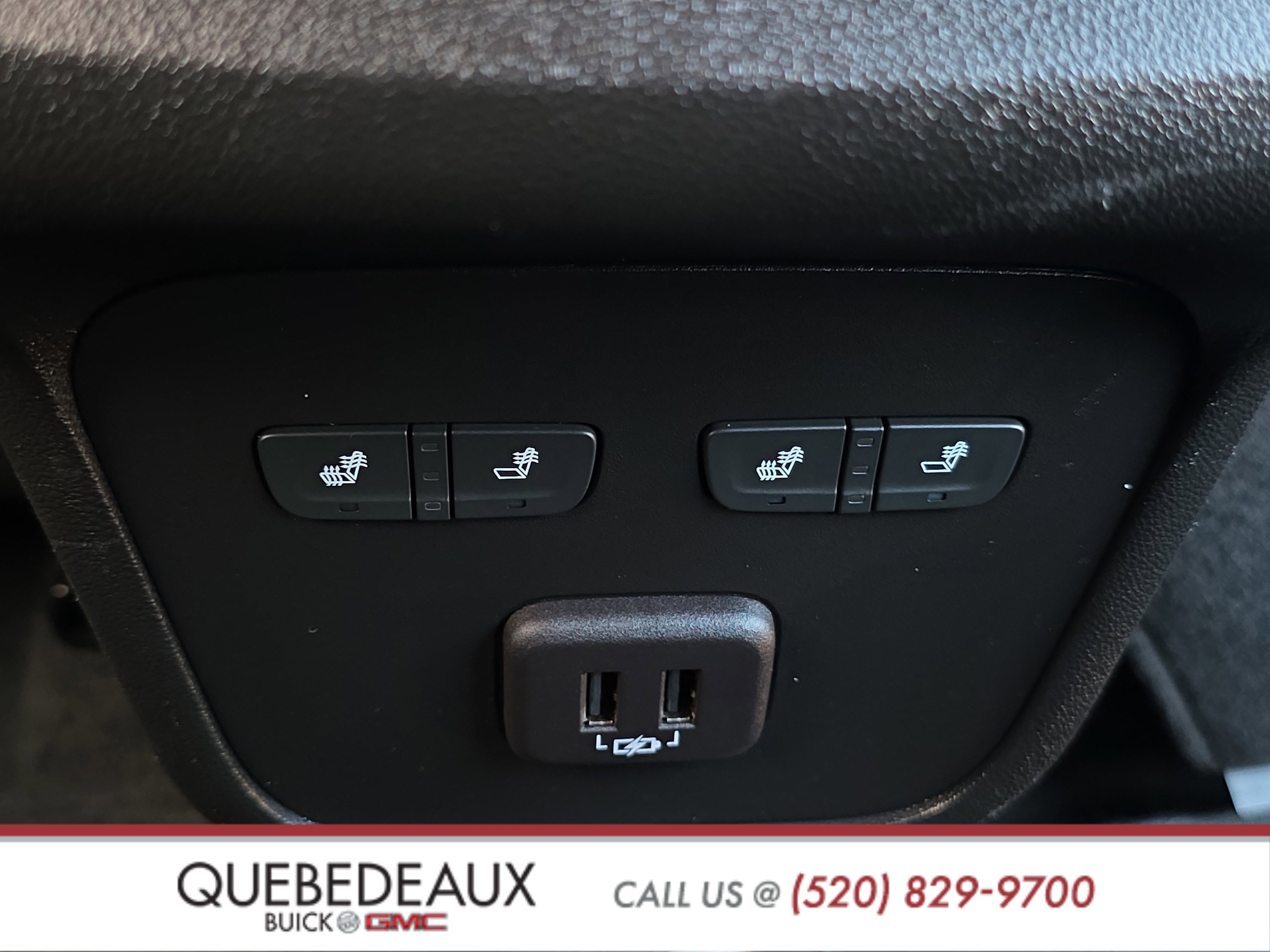 Used 2023 Chevrolet Equinox Premier image 32