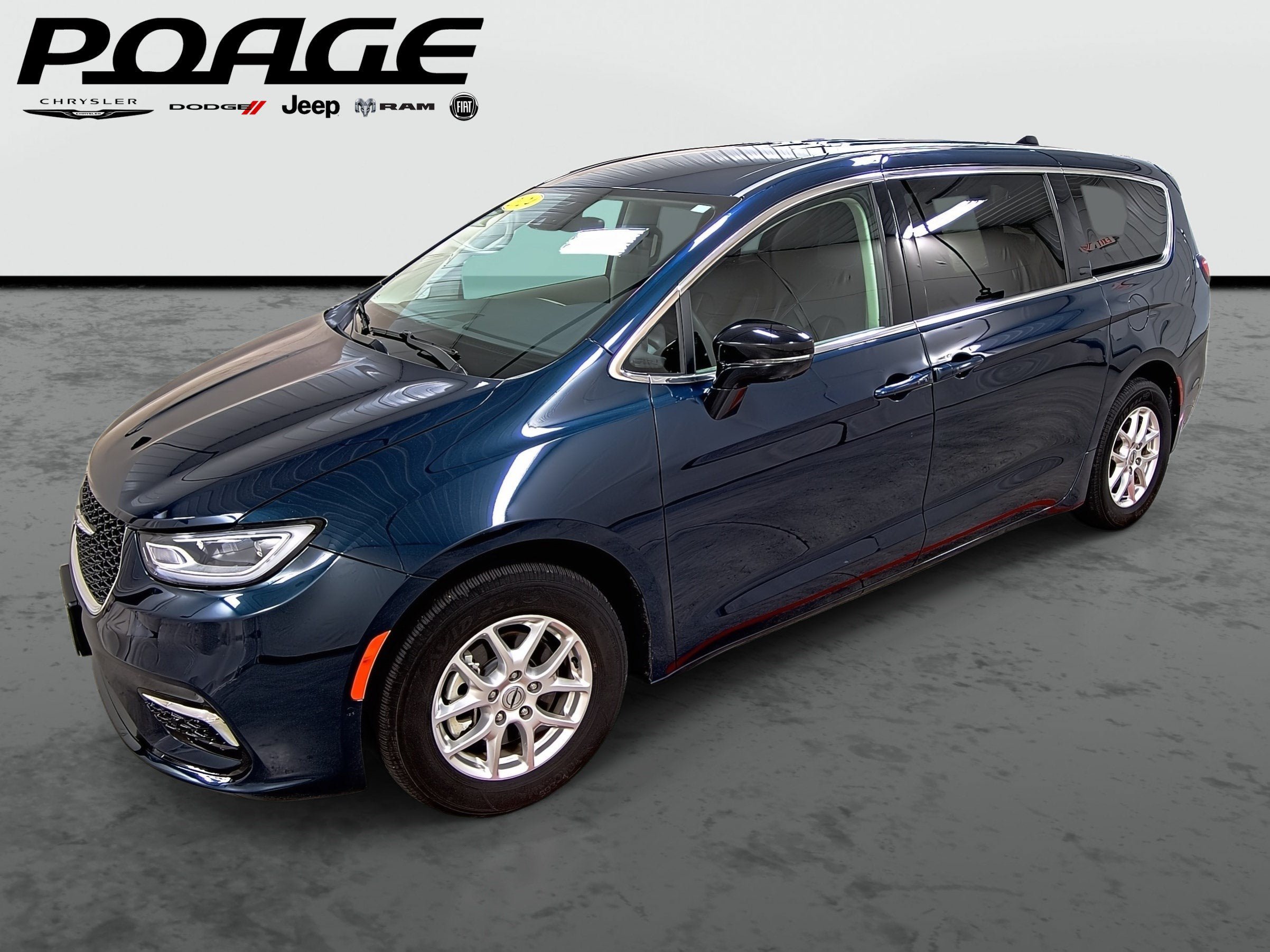Used 2024 Chrysler Pacifica Touring-L
