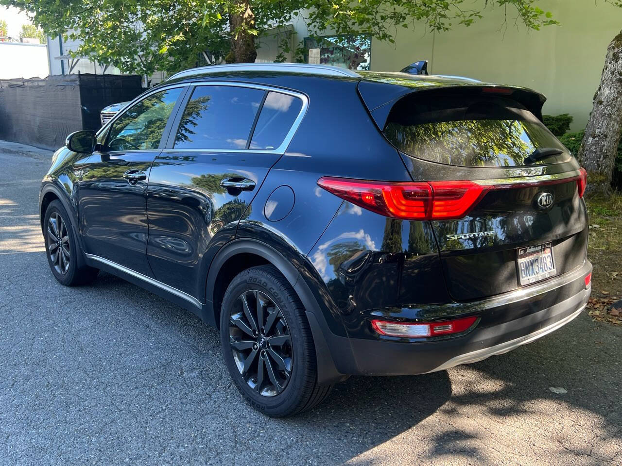 Used 2019 Kia Sportage EX w/ EX Sport Appearance Package FWD image 3