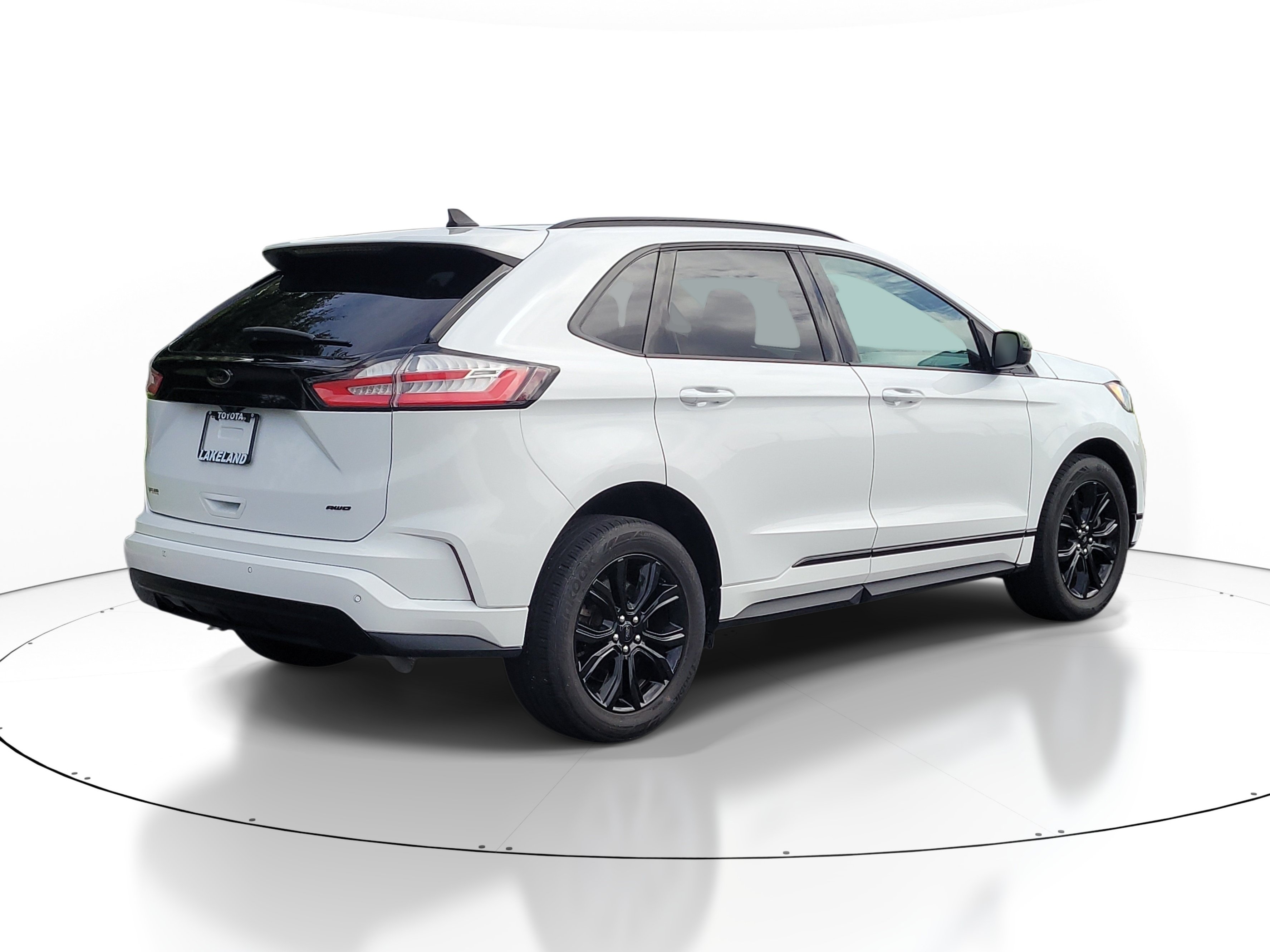 Used 2024 Ford Edge SE w/ Black Appearance Package AWD/4WD image 7