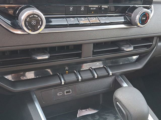 Used 2025 Chevrolet Colorado W/T w/ Advanced Trailering Package image 15