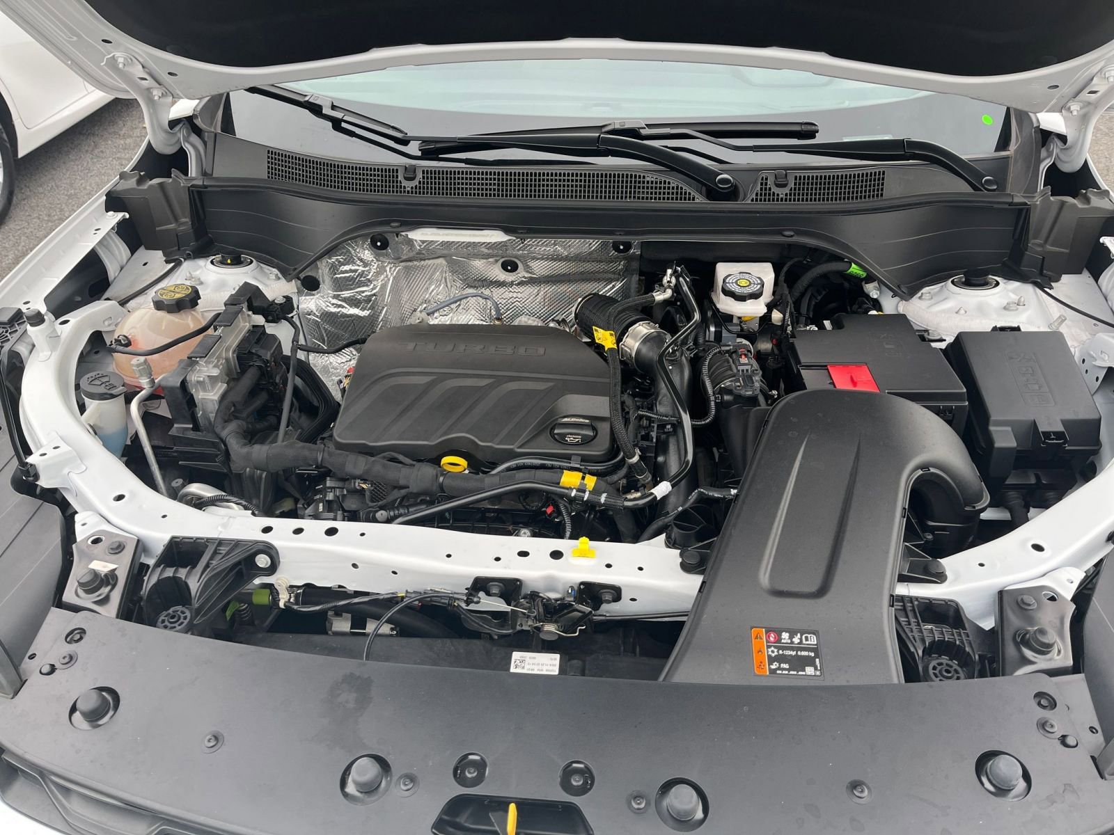 Used 2025 Chevrolet Trax LT image 32