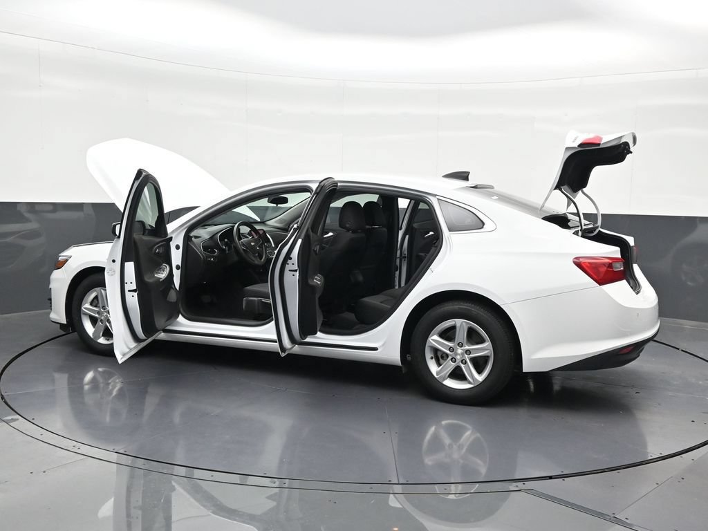 Used 2024 Chevrolet Malibu LS FWD image 34