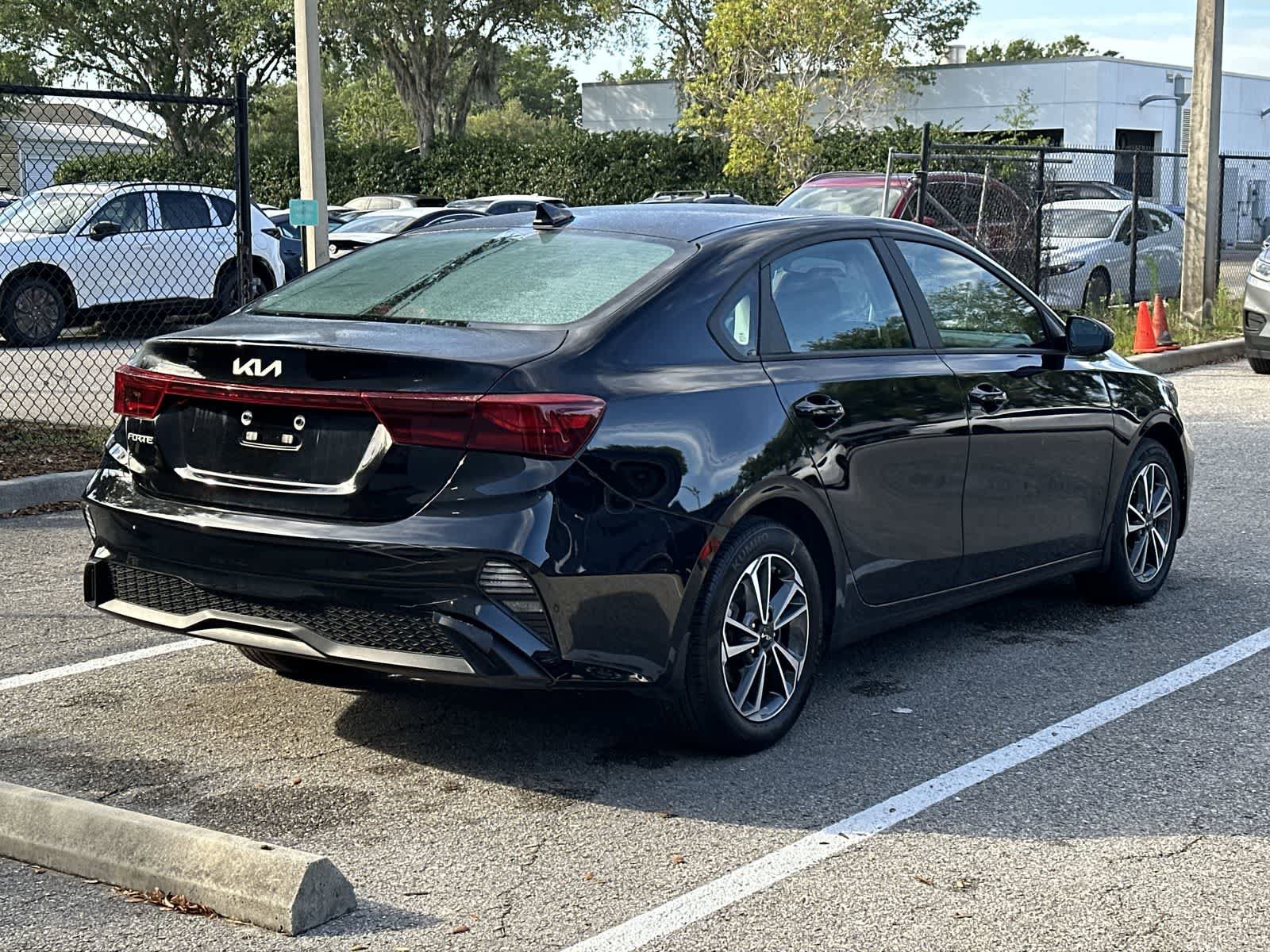 Used 2023 Kia Forte LXS image 8