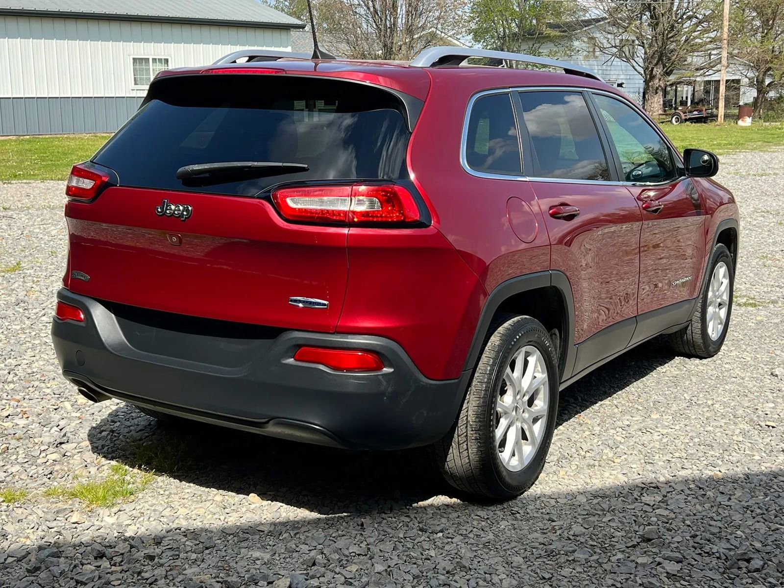 Used 2017 Jeep Cherokee Latitude image 5