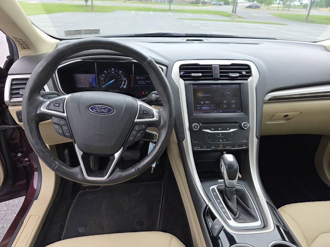 Used 2013 Ford Fusion SE FWD image 16