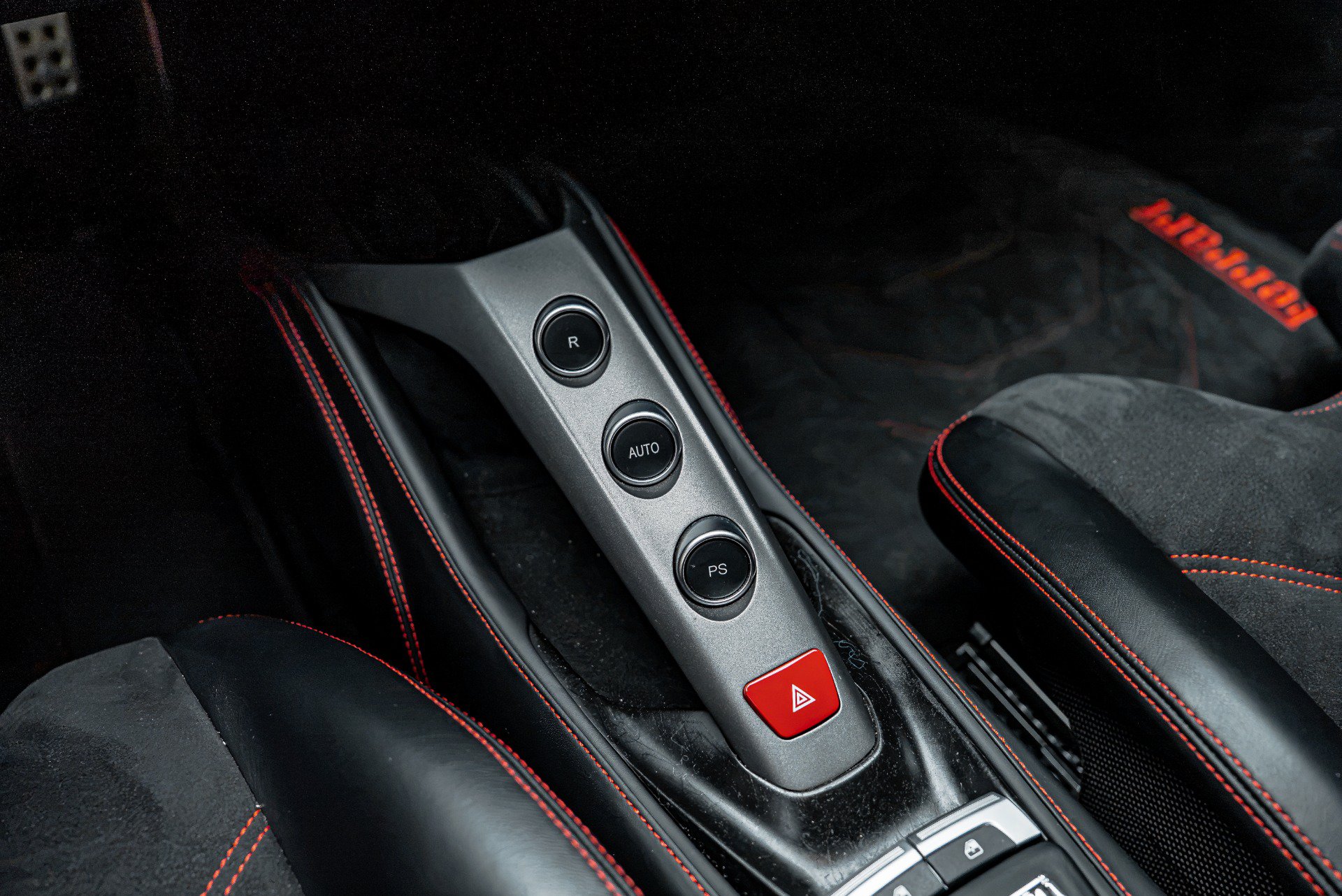 Used 2018 Ferrari 488 GTB RWD image 52
