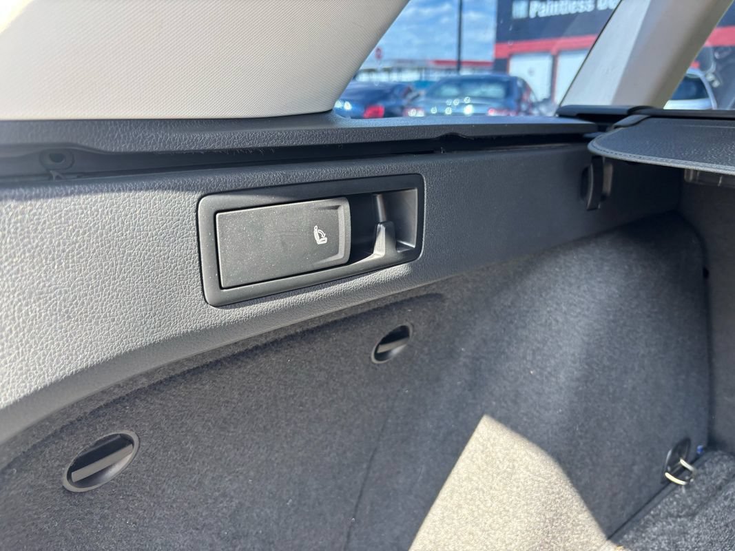 Used 2019 Volkswagen Golf Alltrack S AWD/4WD image 18