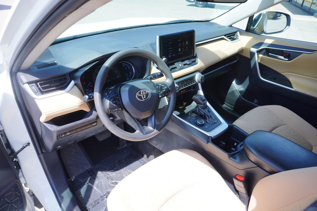 Used 2023 Toyota RAV4 XLE image 22