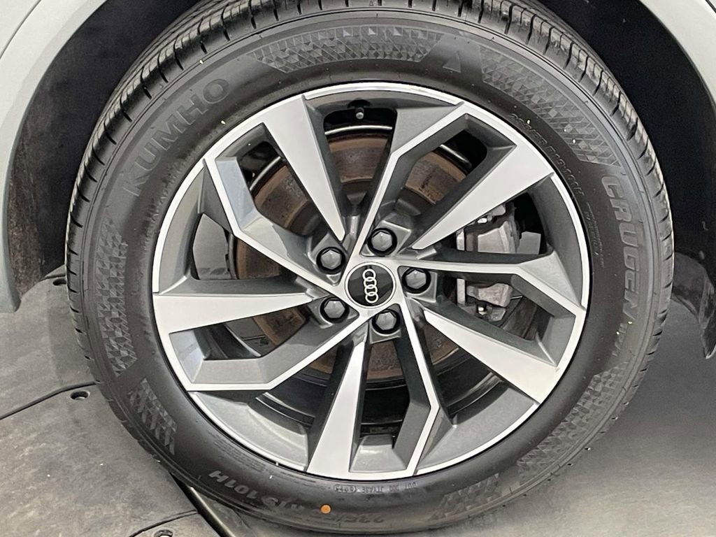 Certified 2023 Audi Q5 2.0T Premium Plus w/ Premium Plus Package AWD/4WD image 13