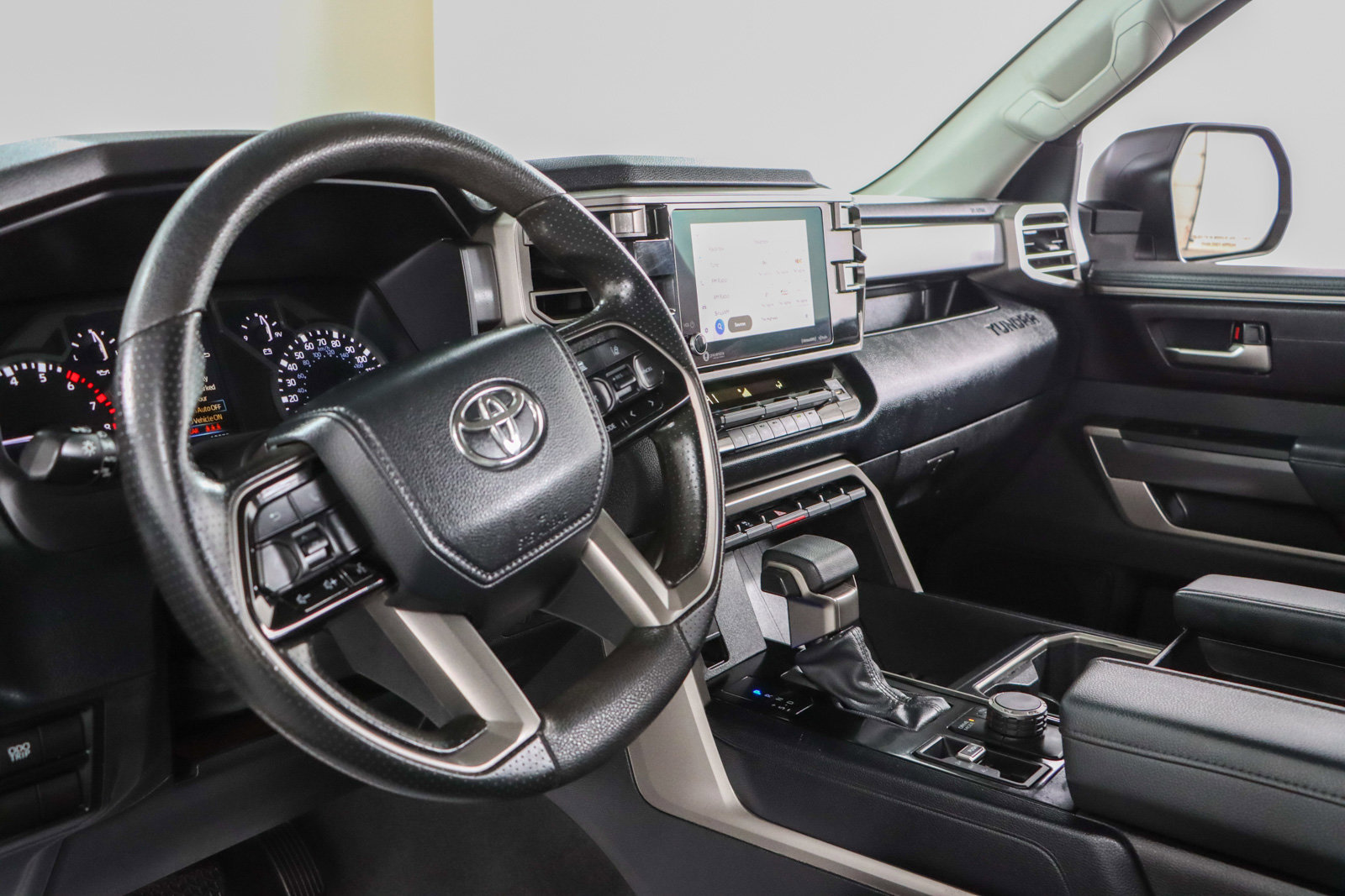 Used 2024 Toyota Tundra SR5 AWD/4WD image 23