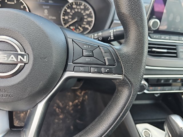 Used 2024 Nissan Altima 2.5 SV FWD image 16