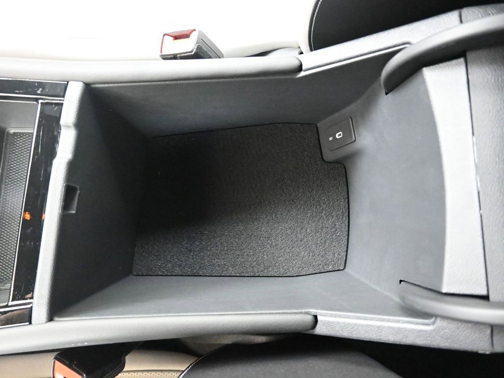 Certified 2025 Volkswagen Atlas Cross Sport SEL Premium R-Line image 35