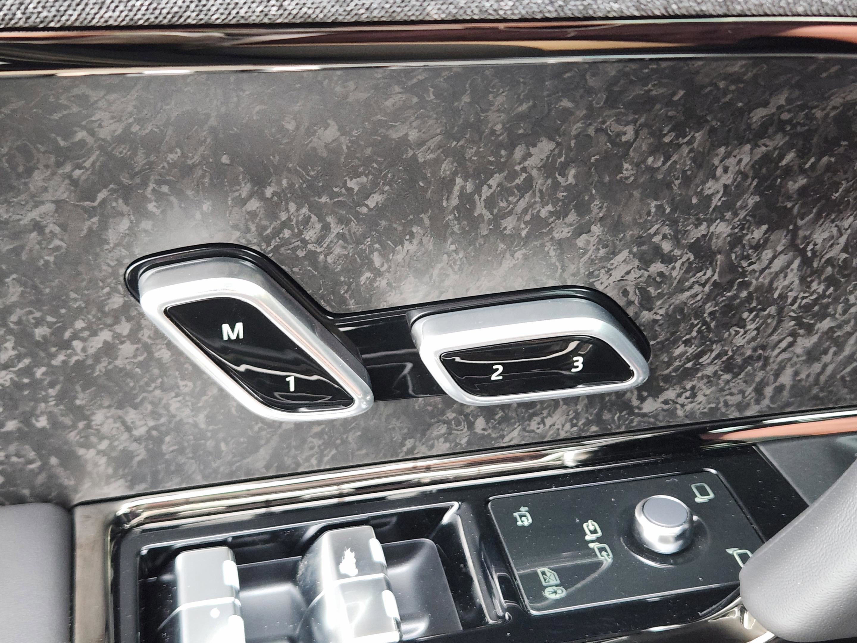 New 2026 Land Rover Range Rover Sport Dynamic SE AWD/4WD image 22