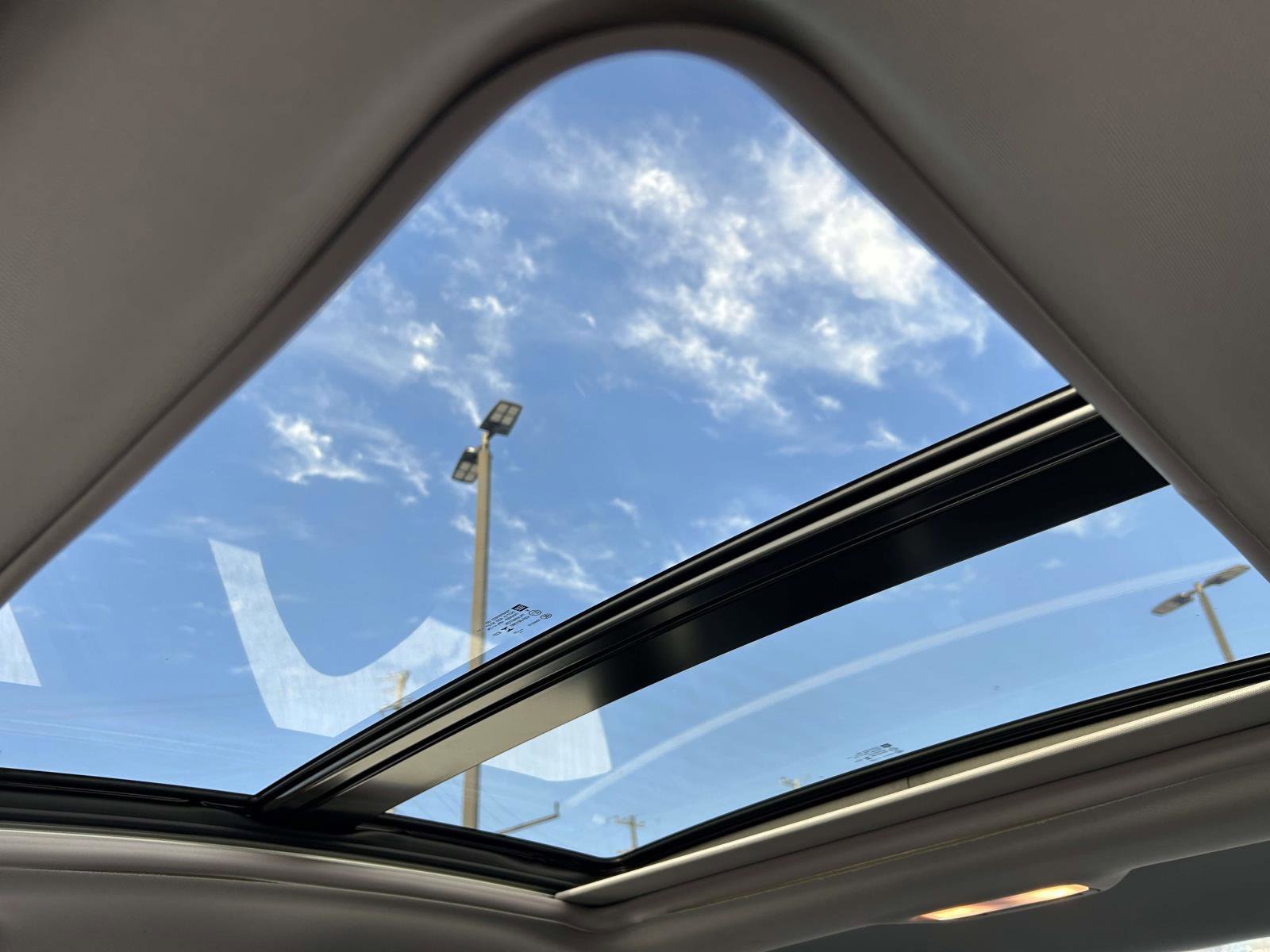 Used 2024 Chevrolet Malibu LT image 11