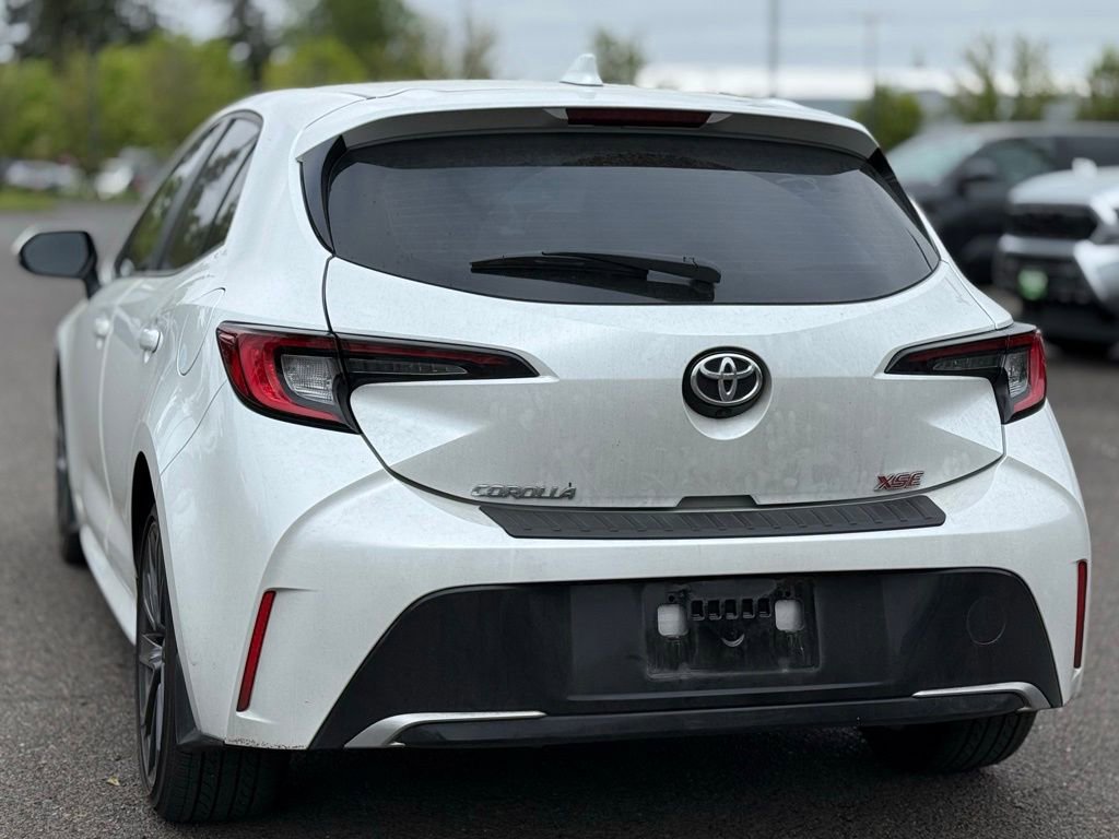 Used 2025 Toyota Corolla XSE FWD image 3