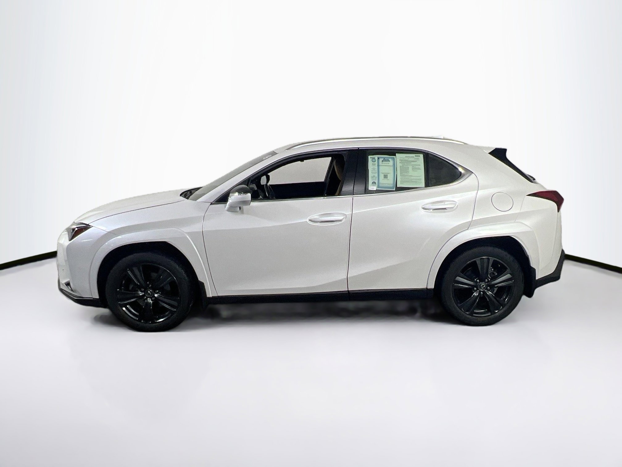 Used 2023 Lexus UX 250h AWD w/ Premium Package image 8