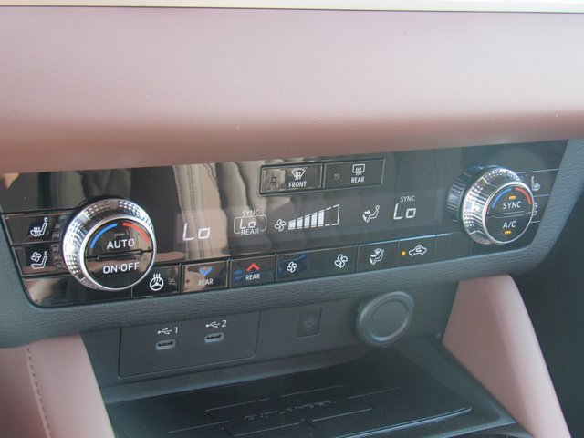 New 2025 Mitsubishi Outlander SEL image 20