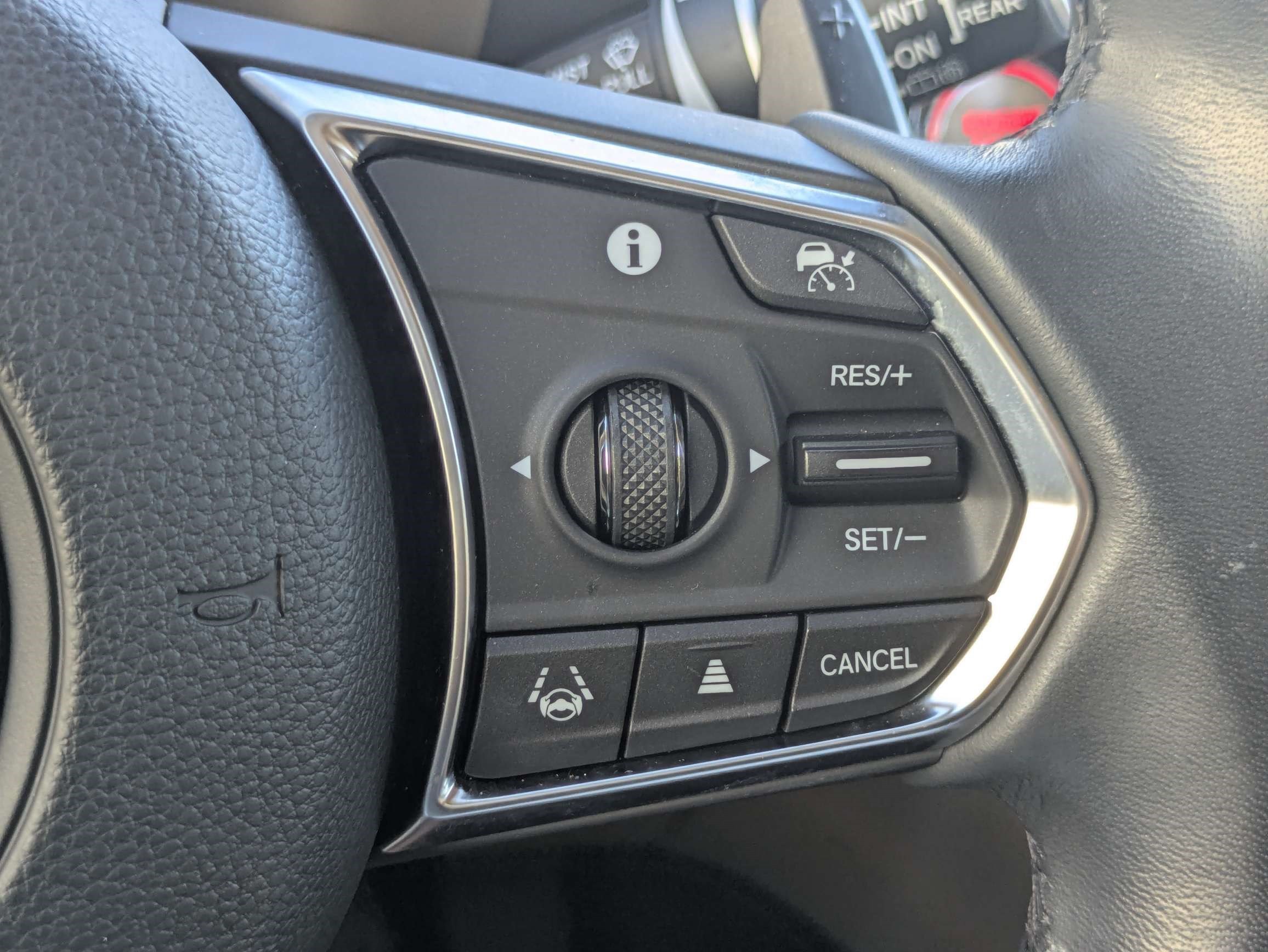 Used 2024 Acura MDX w/ Technology Package FWD image 33