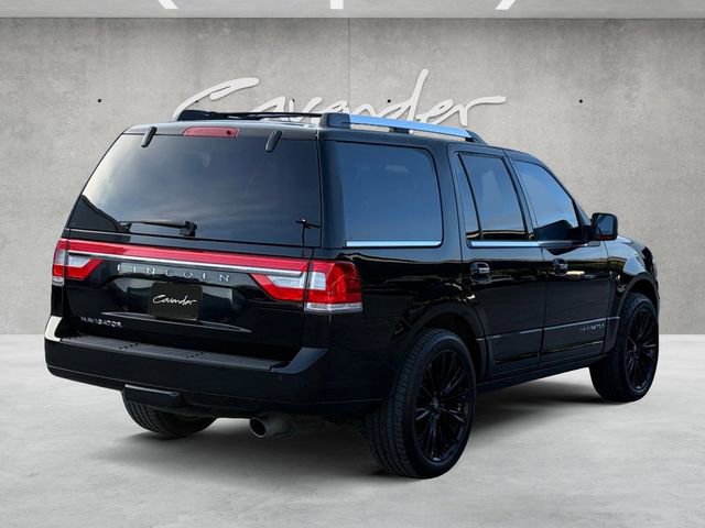Used 2017 Lincoln Navigator Select image 16