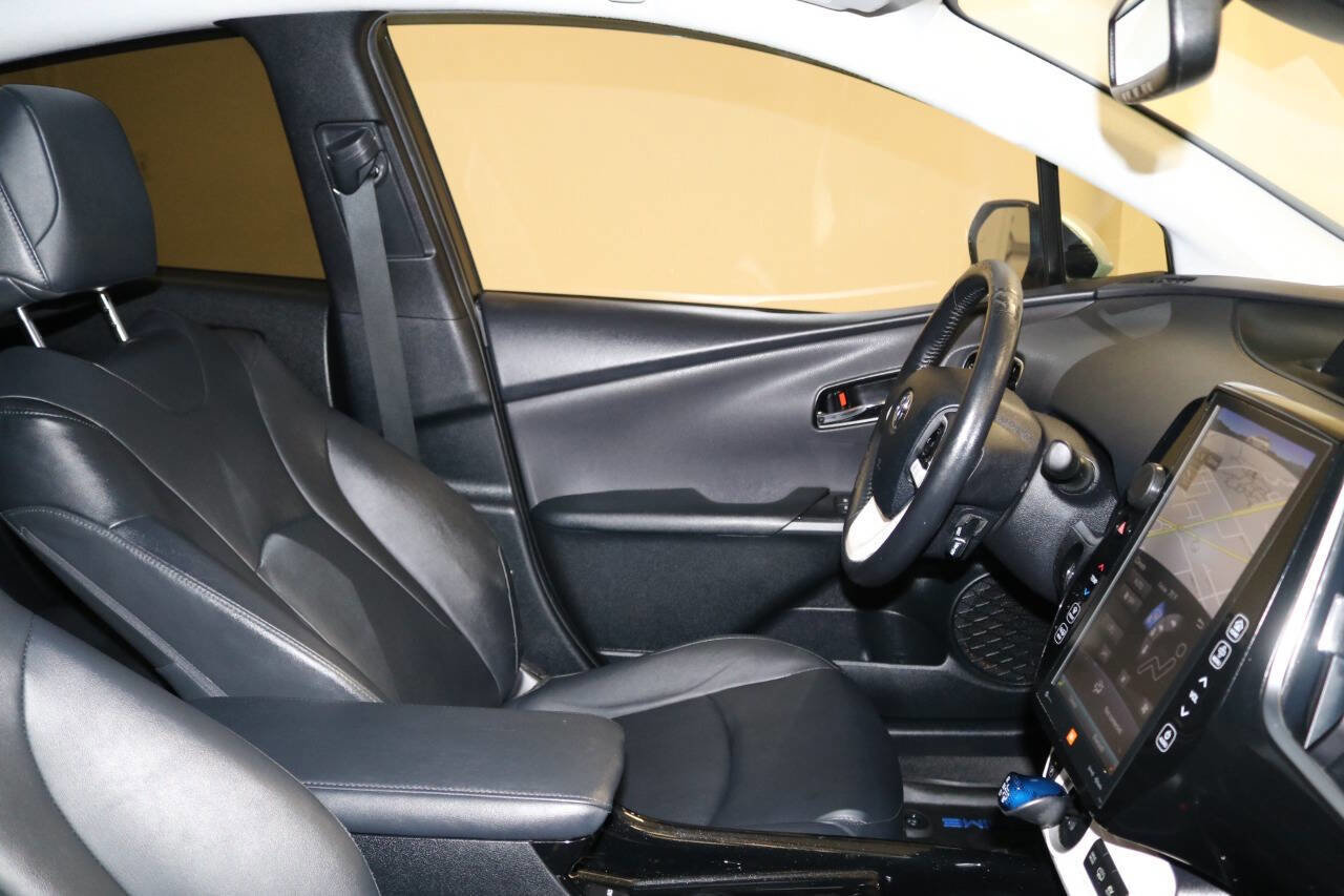 Used 2017 Toyota Prius Prime Advanced image 72