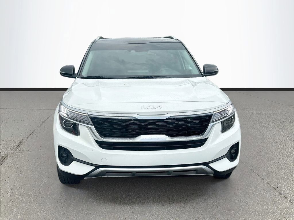 Certified 2022 Kia Seltos S FWD image 2