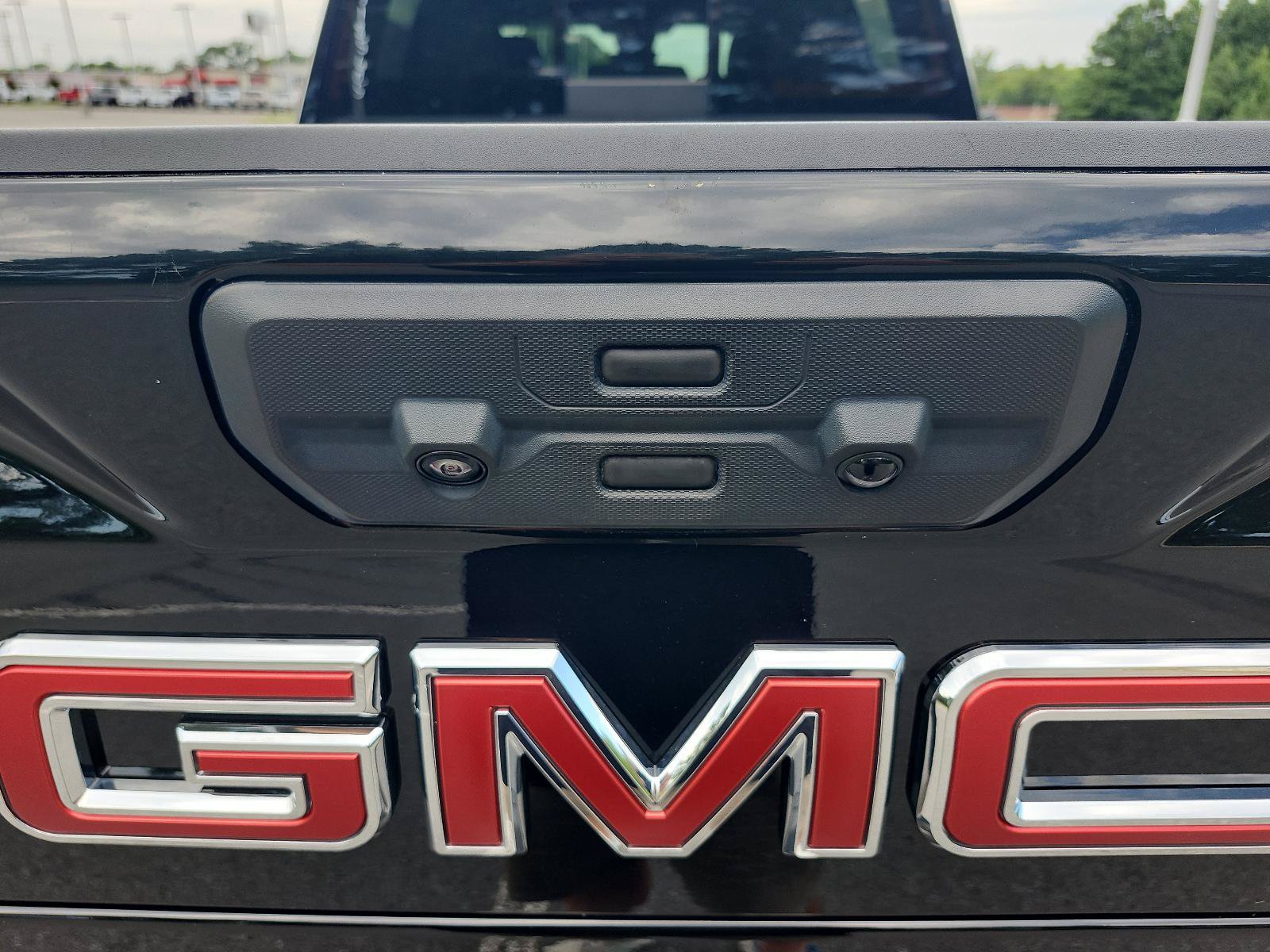 Certified 2025 GMC Sierra 2500 AT4 w/ AT4 Premium Plus Package AWD/4WD image 14
