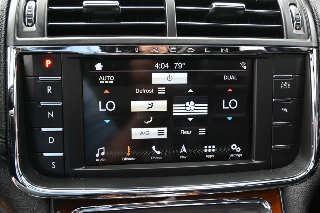 Used 2017 Lincoln Continental Reserve w/ Climate Package AWD/4WD image 30