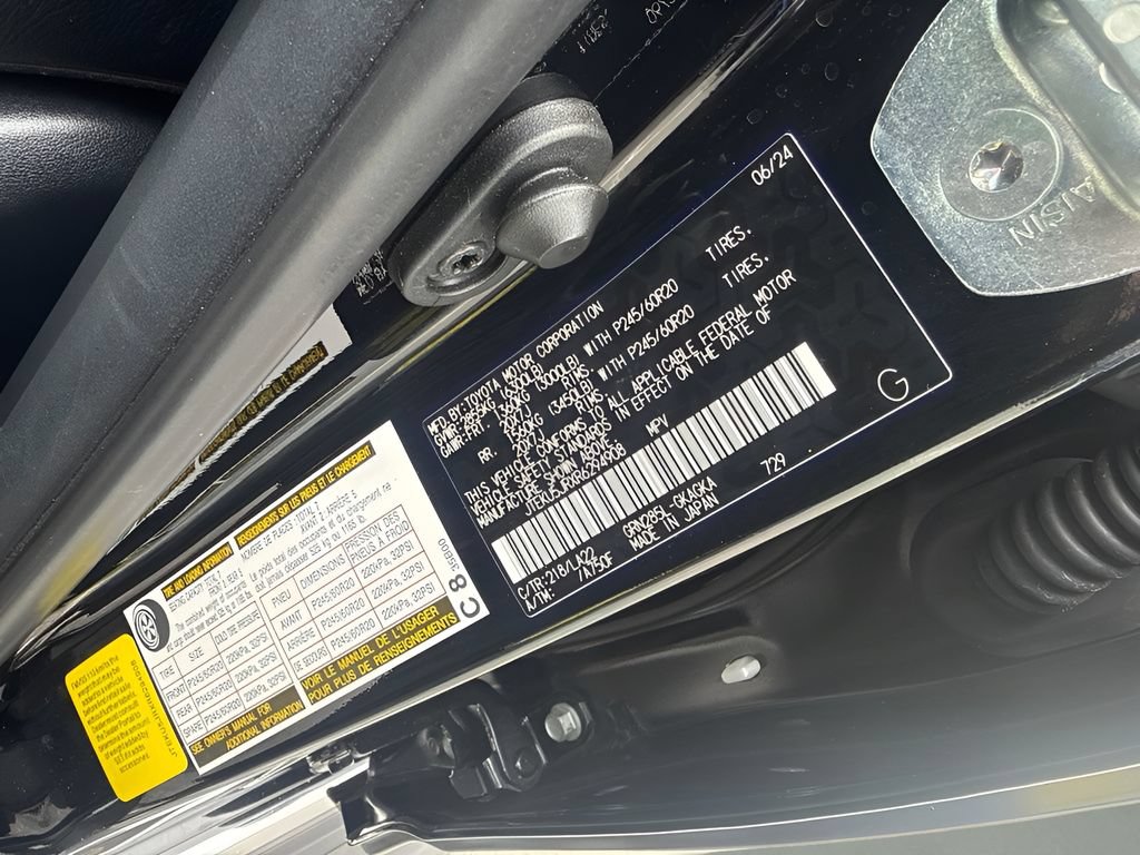 Used 2024 Toyota 4Runner Limited AWD/4WD image 33