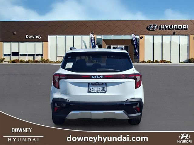 Used 2025 Kia Seltos S FWD image 5