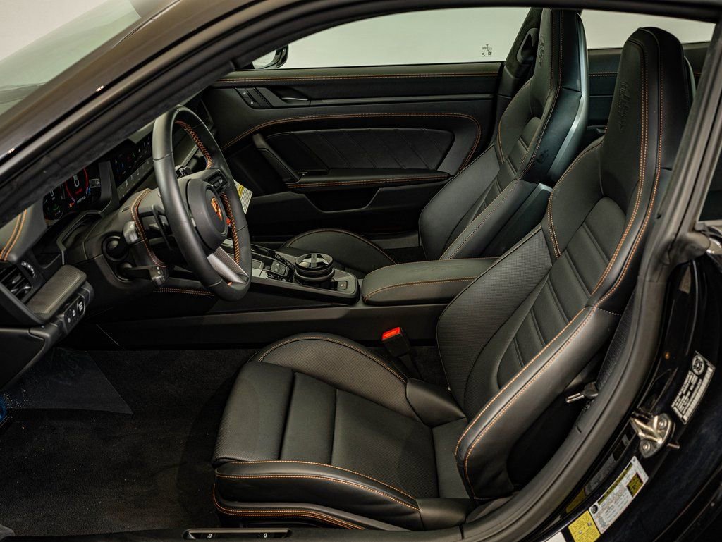 Certified 2025 Porsche 911 Carrera 4 GTS AWD/4WD image 5