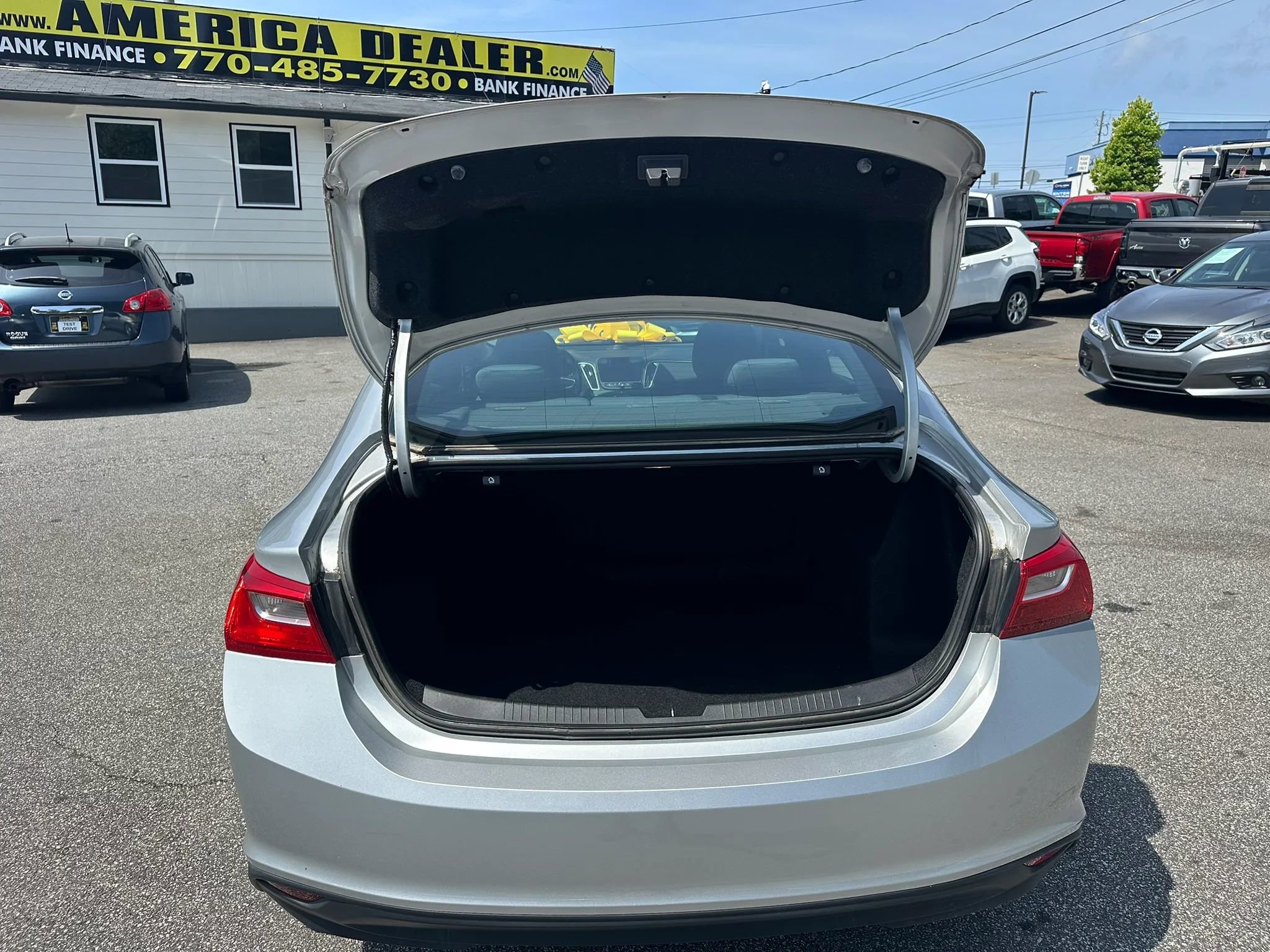 Used 2020 Chevrolet Malibu LS FWD image 18