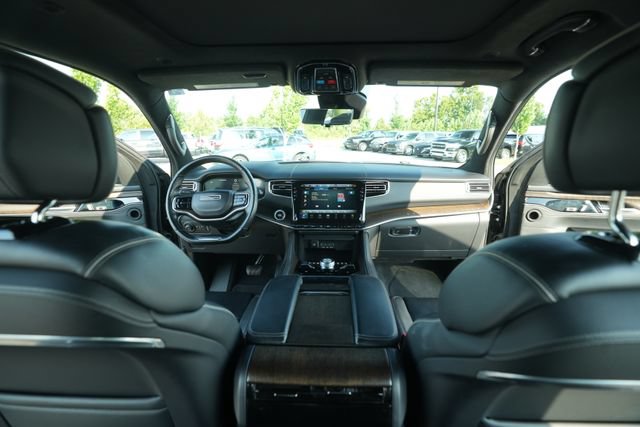 Used 2023 Jeep Grand Wagoneer Series II AWD/4WD image 26