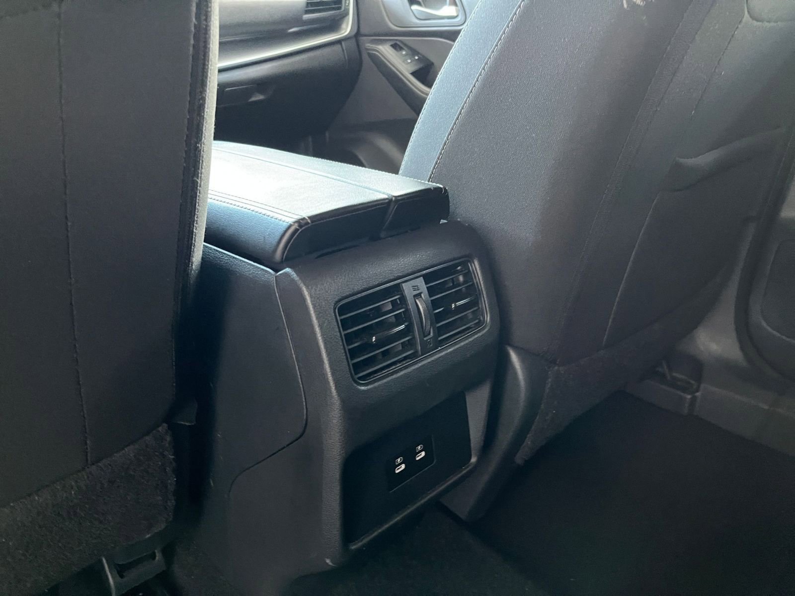 Used 2025 Nissan Rogue SV FWD image 24