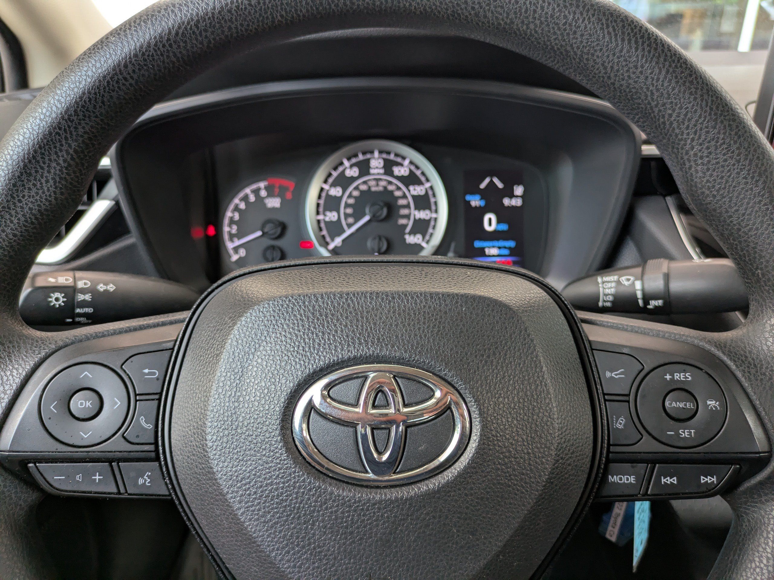 Used 2022 Toyota Corolla LE FWD image 24